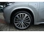 BMW X1 xDrive25e M Sport | 245PK | Pano | HUD | 360° | 20" | Keyless | Premium Pack | Travel Pack | BMW X1 xDrive25e M Sport 245 PK Plug-in Hybrid met 1.5 driecilinder, panoramadak, Head-Up Display, 360° camera, 20-inch lichtmetalen velgen, Keyless Entry, Parking Assistant Profes