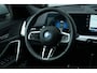 BMW X1 xDrive25e M Sport | 245PK | Pano | HUD | 360° | 20" | Keyless | Premium Pack | Travel Pack | BMW X1 xDrive25e M Sport 245 PK Plug-in Hybrid met 1.5 driecilinder, panoramadak, Head-Up Display, 360° camera, 20-inch lichtmetalen velgen, Keyless Entry, Parking Assistant Profes