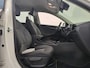 Kia Niro EV 64.8 kWh 204pk DynamicLine | SOH 100% | Nieuwe Model | Half Leder/Stof | CarPlay | Navigatie | Camera | PDC V + A |17"