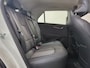 Kia Niro EV 64.8 kWh 204pk DynamicLine | SOH 100% | Nieuwe Model | Half Leder/Stof | CarPlay | Navigatie | Camera | PDC V + A |17"