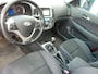 Hyundai i30 CW 1.4i i-Motion, Climate control / Parkeersensoren / Cruise control + Limiter / 16' LMV
