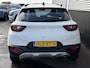 Kia Stonic 1.0 T-GDi MHEV DynamicLine NL-auto, Parkeersensoren, Navigatie, Climate control, Apple CarPlay/Android auto, achteruitrijcamera,