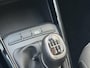 Kia Stonic 1.0 T-GDi MHEV DynamicLine NL-auto, Parkeersensoren, Navigatie, Climate control, Apple CarPlay/Android auto, achteruitrijcamera,