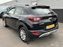 Kia Stonic 1.0 T-GDi MHEV DynamicLine NL-auto, Parkeersensoren, Navigatie, Climate control, Apple CarPlay/Android auto, achteruitrijcamera,