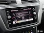 Volkswagen Tiguan 1.5 eHybrid R-Line / PANODAK / LEDER / TREKHAAK / EL STOELEN / VERW STOELEN & STUUR / 19"
