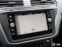 Volkswagen Tiguan 1.5 eHybrid R-Line / PANODAK / LEDER / TREKHAAK / EL STOELEN / VERW STOELEN & STUUR / 19"