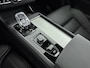 Volvo XC90 Ultra Black Edition Recharge Plug-In Hybrid AWD | Luchtvering | Bower & Wilkins | Panoramadak | 22 inch LM | Stoel Massage - Ventilatie - Verwarming | PDC + 360 camera | HUD | BLIS |