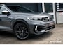 Volkswagen T-Roc 2.0 TSI 4Motion R Akra|Pano|DCC|Beats|Camera|Trekhaak|Carplay