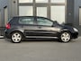 Volkswagen Golf 1.6 FSI Business Clima | Cruise | Trekhaak | Super onderhouden