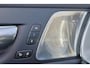 Volvo XC60 T6 Recharge AWD Ultra Black Edition - Luchtvering - Panorama/schuifdak - IntelliSafe Assist & Surround - 360º Camera - Bowers & Wilkins audio - Adaptieve LED koplampen - Verwarmde voorstoelen, stuur & achterbank - Parkeersensoren voor & achter - Elektr. bedienb. voorstoelen met geheugen - Extra getint glas - Inklapbare trekhaak - 21' LMV