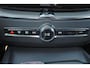 Volvo XC60 T6 Recharge AWD Ultra Black Edition - Luchtvering - Panorama/schuifdak - IntelliSafe Assist & Surround - 360º Camera - Bowers & Wilkins audio - Adaptieve LED koplampen - Verwarmde voorstoelen, stuur & achterbank - Parkeersensoren voor & achter - Elektr. bedienb. voorstoelen met geheugen - Extra getint glas - Inklapbare trekhaak - 21' LMV