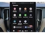 Volvo XC60 T6 Recharge AWD Plus Dark - Panorama/schuifdak - IntelliSafe Assist & Surround - 360º Camera - Harman/Kardon audio - Verwarmde voorstoelen, stuur & achterbank - Parkeersensoren voor & achter - Elektr. bedienb. voorstoelen met geheugen - Head up display - Draadloze tel. lader - Extra getint glas - Inklapbare trekhaak - 19' LMV