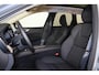 Volvo XC60 T6 Recharge AWD Plus Dark - Panorama/schuifdak - IntelliSafe Assist & Surround - 360º Camera - Harman/Kardon audio - Verwarmde voorstoelen, stuur & achterbank - Parkeersensoren voor & achter - Elektr. bedienb. voorstoelen met geheugen - Head up display - Draadloze tel. lader - Extra getint glas - Inklapbare trekhaak - 19' LMV