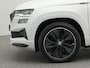 Skoda Karoq 1.5 TSI 150 pk DSG ACT Sportline Business | Trekhaak | 360 Camera | ACC | Stoel + Stuurverwarming | Led Matrix | Navigatie | Voorruit Verwarming | Elektrische Klep |