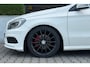 Mercedes-Benz A-klasse 180 AMG, Panoramadak, Leder, Black Optic!