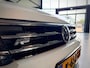 Volkswagen Tiguan Allspace 1.5 TSI R-Line 7pers, Panodak, ACC, Trekhaak, BTW, Leer, 20", Sfeerverlicht, Parkeerhulp, DAB