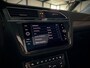 Volkswagen Tiguan Allspace 1.5 TSI R-Line 7pers, Panodak, ACC, Trekhaak, BTW, Leer, 20", Sfeerverlicht, Parkeerhulp, DAB