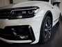 Volkswagen Tiguan Allspace 1.5 TSI R-Line 7pers, Panodak, ACC, Trekhaak, BTW, Leer, 20", Sfeerverlicht, Parkeerhulp, DAB