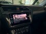 Volkswagen Tiguan Allspace 1.5 TSI R-Line 7pers, Panodak, ACC, Trekhaak, BTW, Leer, 20", Sfeerverlicht, Parkeerhulp, DAB