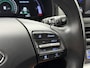 Hyundai Kona Electric EV Comfort 64 kWh 3-Fase SOH 95,2% | Warmtepomp | Trekhaak | Camera | Carplay&Android
