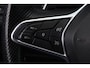 Renault Clio 1.3 TCe R.S. Line | 131PK | Navigatie | Keyless entry/start | LED koplampen | Renault Clio 1.3 TCe R.S. Line 131 PK met 1.3-liter viercilinder benzinemotor, automatische 7-versnellingsbak, navigatiesysteem, Apple CarPlay/Android Auto, keyless entry/start, automatische