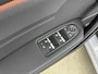 Renault Captur 1.8 E-Tech Full hybrid Esprit Alpine 160PK | Trekhaak | Schuif-/Kanteldak | Harman Kardon Audio | Stuurverwarming | All Season Banden | 19'' Inch Velgen | Apple CarPlay & Android Auto