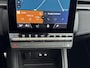 Renault Captur 1.8 E-Tech Full hybrid Esprit Alpine 160PK | Trekhaak | Schuif-/Kanteldak | Harman Kardon Audio | Stuurverwarming | All Season Banden | 19'' Inch Velgen | Apple CarPlay & Android Auto