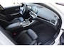 BMW 3-Serie Touring 320i Executive | El.Haak | Ambient | Stoelverwarming | CarPlay | Sensoren | 18” | Sfeer