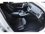 BMW 3-Serie Touring 320i Executive | El.Haak | Ambient | Stoelverwarming | CarPlay | Sensoren | 18” | Sfeer