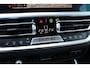BMW 3-Serie Touring 320i Executive | El.Haak | Ambient | Stoelverwarming | CarPlay | Sensoren | 18” | Sfeer