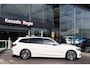BMW 3-Serie Touring 320i Executive | El.Haak | Ambient | Stoelverwarming | CarPlay | Sensoren | 18” | Sfeer