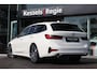 BMW 3-Serie Touring 320i Executive | El.Haak | Ambient | Stoelverwarming | CarPlay | Sensoren | 18” | Sfeer