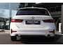 BMW 3-Serie Touring 320i Executive | El.Haak | Ambient | Stoelverwarming | CarPlay | Sensoren | 18” | Sfeer