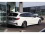 BMW 3-Serie Touring 320i Executive | El.Haak | Ambient | Stoelverwarming | CarPlay | Sensoren | 18” | Sfeer