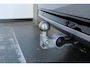 Volvo XC90 T8 Plug-in hybrid AWD Ultra Dark | Luchtvering | Semi-Electrische Wegklapbare Trekhaak | Bowers & Wilkins Premium Audio | Gelamineerde zijruiten | 360° Parkeercamera | Parkeersensoren voor + achter | Stoelverwarming