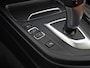 BMW 3-Serie 320i xDrive M Sport High Executive 320Pk Automaat (PANORAMADAK, M PAKKET, DEALER ONDERHOUDEN, MEMORY SEAT, COGNAC LEDER, CAMERA, VIRTUAL COCKPIT, GETINT GLAS, TREKHAAK, ADAPTIVE CRUISE, NIEUWSTAAT)