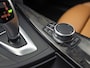 BMW 3-Serie 320i xDrive M Sport High Executive 320Pk Automaat (PANORAMADAK, M PAKKET, DEALER ONDERHOUDEN, MEMORY SEAT, COGNAC LEDER, CAMERA, VIRTUAL COCKPIT, GETINT GLAS, TREKHAAK, ADAPTIVE CRUISE, NIEUWSTAAT)