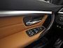 BMW 3-Serie 320i xDrive M Sport High Executive 320Pk Automaat (PANORAMADAK, M PAKKET, DEALER ONDERHOUDEN, MEMORY SEAT, COGNAC LEDER, CAMERA, VIRTUAL COCKPIT, GETINT GLAS, TREKHAAK, ADAPTIVE CRUISE, NIEUWSTAAT)