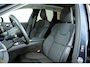 Volvo XC60 T6 Plug-in hybrid AWD Ultra Dark | Luchtvering | Semi-Electrische Wegklapbare Trekhaak | Panoramadak | Head up display | 360 graden camera | Verwarmbare voorstoelen stuurwiel en achterbank | Premium audio by Harman Kardon |
