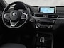 BMW X1 sDrive20i High Executive 192Pk Automaat (GROOT NAVI, HEAD-UP DISPLAY, LEDER, STOELVERWARMING, SPORTSTOELEN, GETINT GLAS, TREKHAAK, VIRTUAL COCKPIT, CRUISE, NIEUWSTAAT)