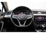 Volkswagen Passat Variant 1.5 TSI Elegance Business | Incl. 12 maanden garantie | Stoelverwarming | Adaptieve cruise control | Trekhaak | Parkeercamera | Apple carplay/Android auto |