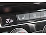 Volkswagen Passat Variant 1.5 TSI Elegance Business | Incl. 12 maanden garantie | Stoelverwarming | Adaptieve cruise control | Trekhaak | Parkeercamera | Apple carplay/Android auto |
