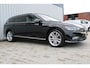 Volkswagen Passat Variant 1.5 TSI Elegance Business | Incl. 12 maanden garantie | Stoelverwarming | Adaptieve cruise control | Trekhaak | Parkeercamera | Apple carplay/Android auto |