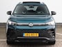 Volkswagen Tiguan 1.5 eTSI R-Line Edition | Schuif/kantel dak | Achteruitrijcamera | Stoel en stuurwiel verwarming | Dodehoekdetectie | Apple carplay / Android auto |