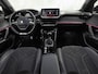 Peugeot 2008 1.2 PureTech GT Pack (VIRTUAL COCKPIT, APPLE CARPLAY, BLACK PACK, GROOT NAVI, 360 CAMERA, SPORTSTOELEN, STOELVERWARMING, TREKHAAK, GETINT GLAS, ADAPTIVE CRUISE, NIEUWSTAAT)