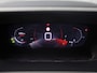 Peugeot 2008 1.2 PureTech GT Pack (VIRTUAL COCKPIT, APPLE CARPLAY, BLACK PACK, GROOT NAVI, 360 CAMERA, SPORTSTOELEN, STOELVERWARMING, TREKHAAK, GETINT GLAS, ADAPTIVE CRUISE, NIEUWSTAAT)