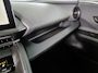 Toyota C-HR / C-HR+ 1.8 Hybrid 140 Team D /Elektrische achterklep/Draadloze telefoonoplader/Parkeersensoren/LED