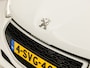 Peugeot 208 1.0 VTi Sport (SCHERM, BLUETOOTH, ELEK RAMEN, SPORTSTOELEN, CRUISE, NIEUWE APK, NIEUWSTAAT)