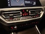 BMW 3-Serie 320i High Executive Edition|LEDER|PDC|CRUISE|STOELV|CAMERA|CARPLAY|NAVI|SFEER|18INCH|
