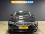 BMW 3-Serie 320i High Executive Edition|LEDER|PDC|CRUISE|STOELV|CAMERA|CARPLAY|NAVI|SFEER|18INCH|